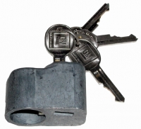 E10814 SEE E10819-E10811-E10813-LOCK-SPARE TIRE-WITH KEYS-63-67
